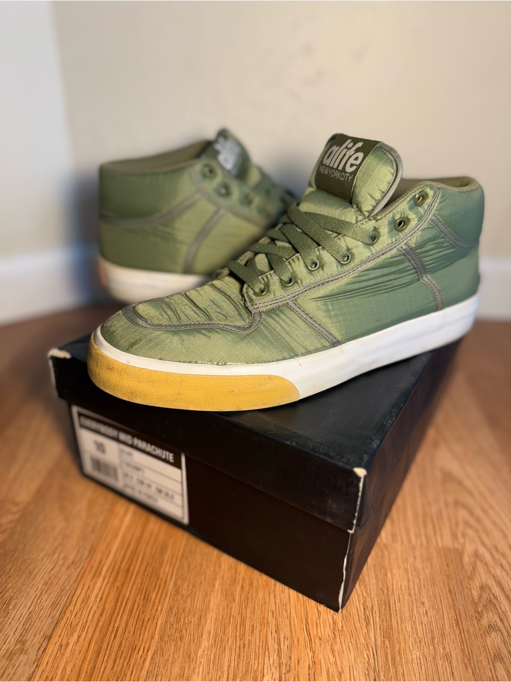 Alife Everyday Mid Parachute Size 10
